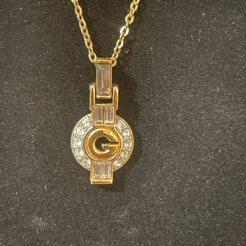 Givenchy NWOT necklace with Crystals - Picture 4 of 13